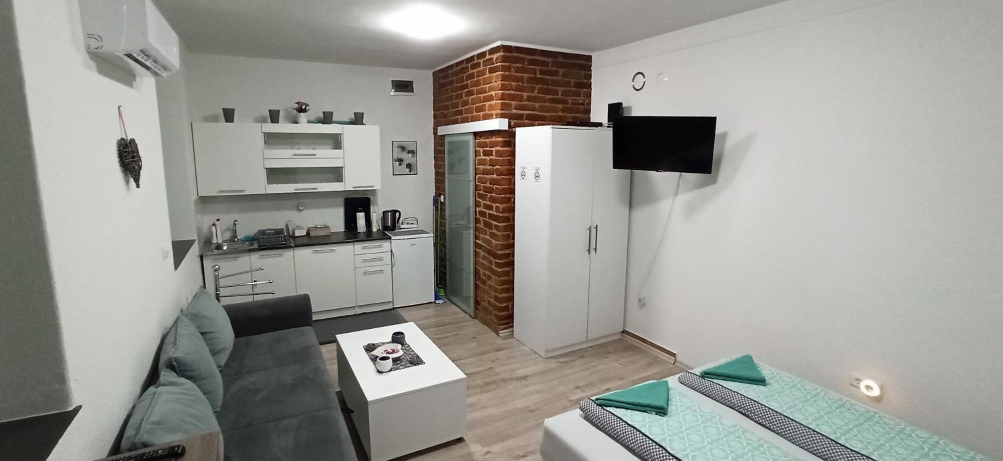 Helly'S Apartman - Self Check-In - Jajce Værelse billede